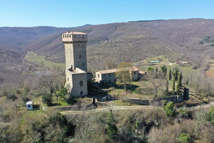 Image No.2-7 Bed Chateaux for sale