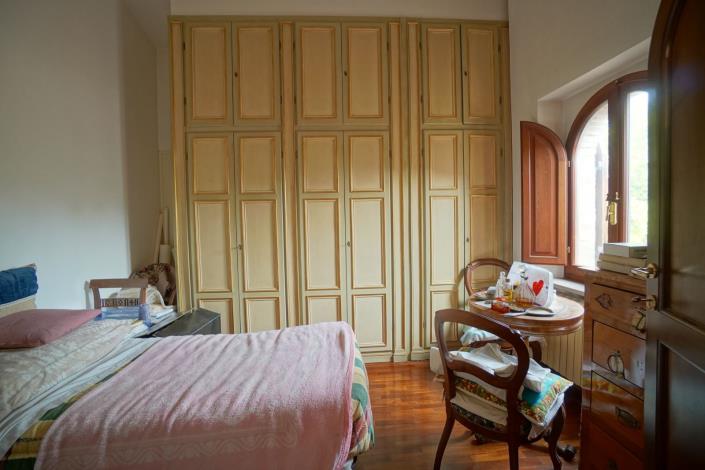 Image No.34-6 Bed Farmhouse for sale