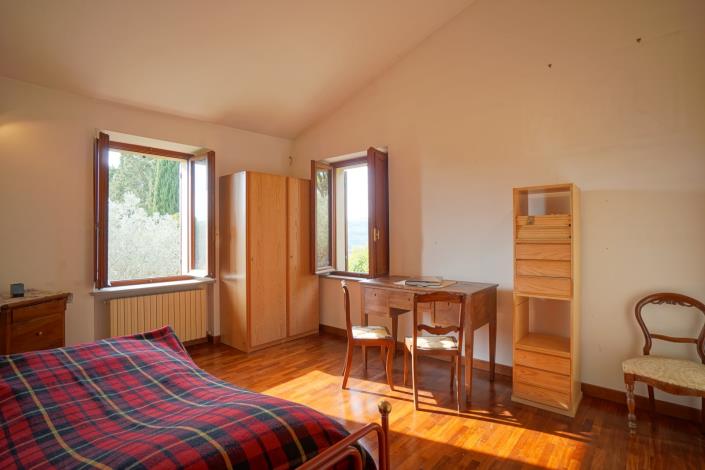 Image No.36-6 Bed Farmhouse for sale