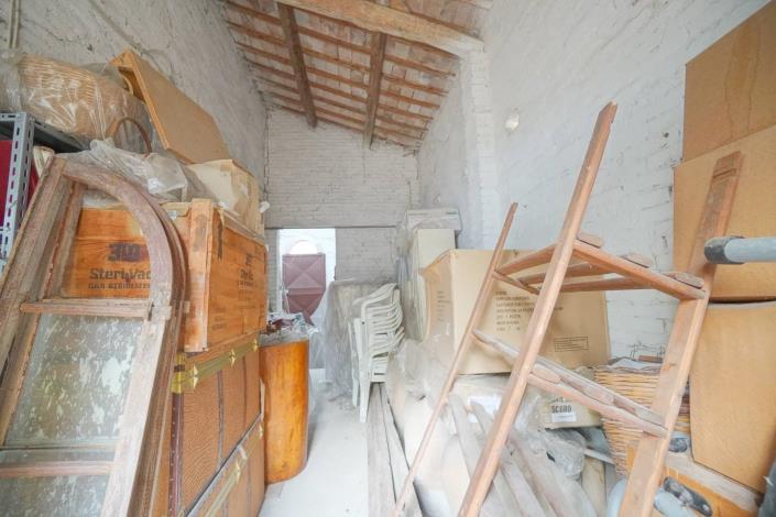 Image No.40-6 Bed Farmhouse for sale