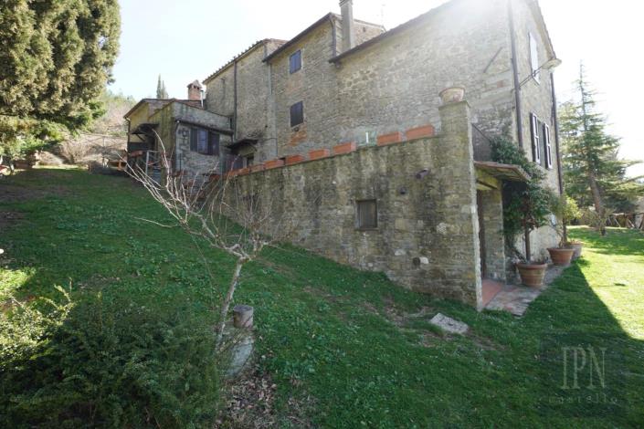 Image No.10-7 Bed Farmhouse for sale