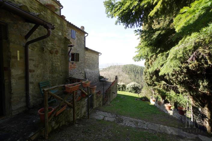 Image No.13-7 Bed Farmhouse for sale