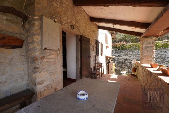 Image No.17-7 Bed Farmhouse for sale