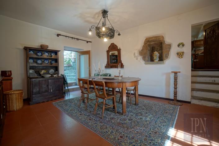 Image No.25-7 Bed Farmhouse for sale