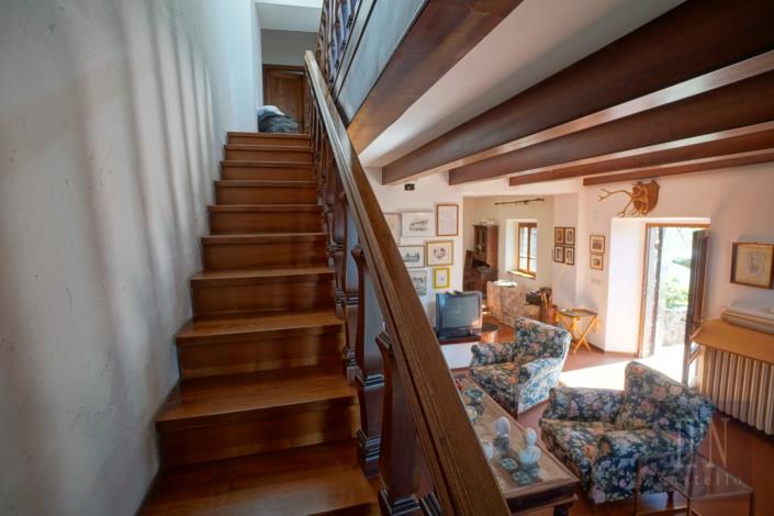 Image No.28-7 Bed Farmhouse for sale