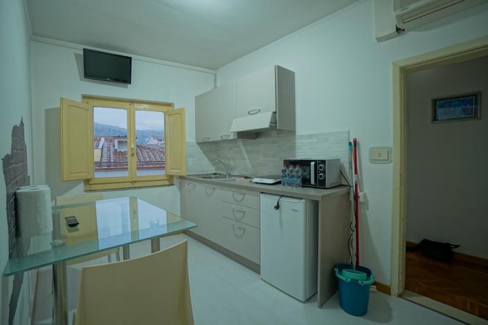 Image No.14-24 Bed Hotel for sale