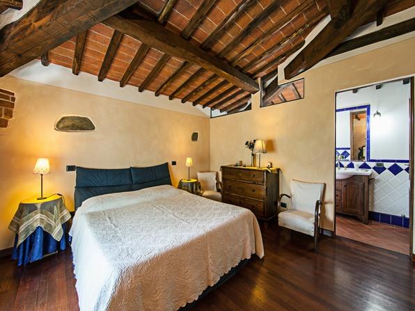 Image No.9-4 Bed Farmhouse for sale