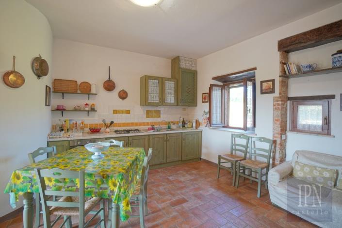 Image No.12-7 Bed Country House for sale