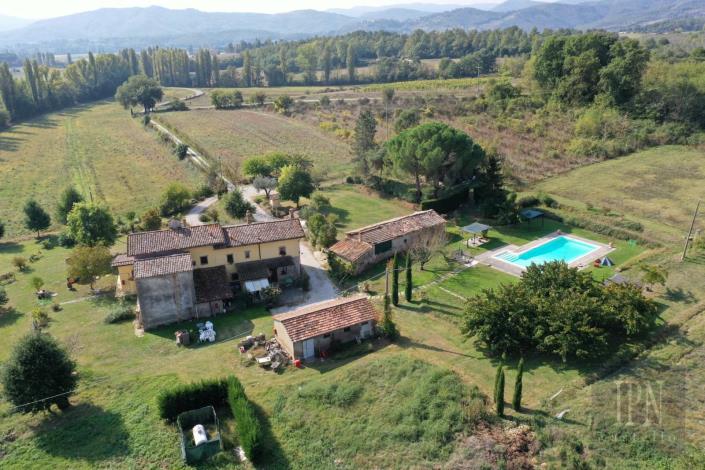 Image No.3-7 Bed Country House for sale