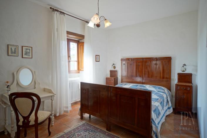 Image No.33-7 Bed Country House for sale