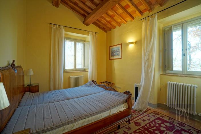 Image No.35-5 Bed Farmhouse for sale