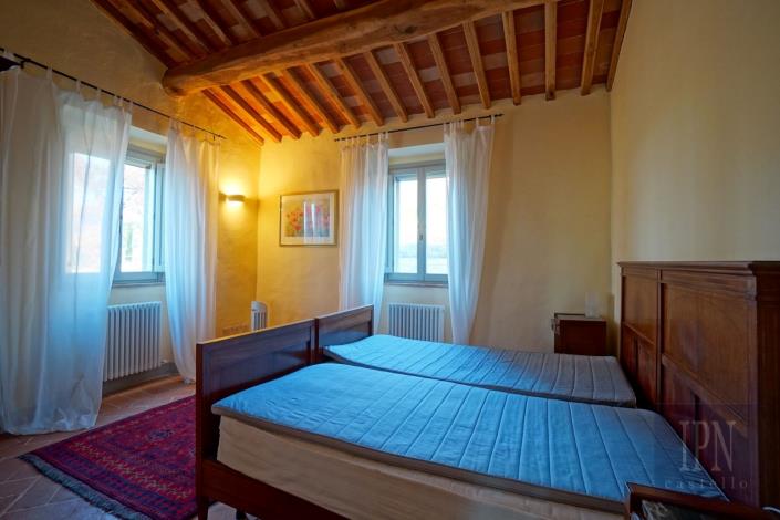 Image No.41-5 Bed Farmhouse for sale