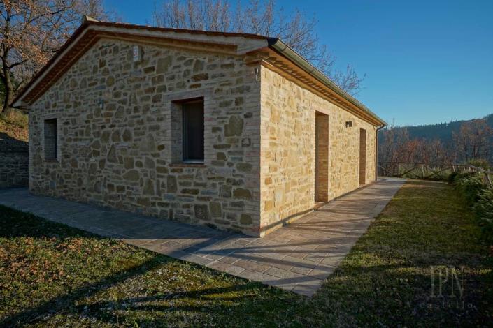 Image No.43-5 Bed Farmhouse for sale