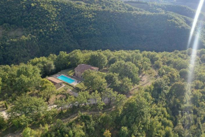 Image No.3-5 Bed Farmhouse for sale