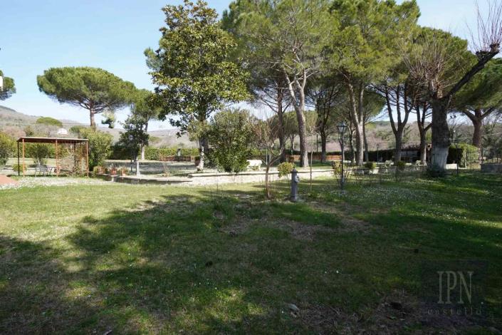 Image No.14-16 Bed Country Property for sale