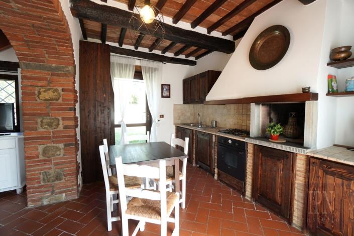 Image No.15-16 Bed Country Property for sale