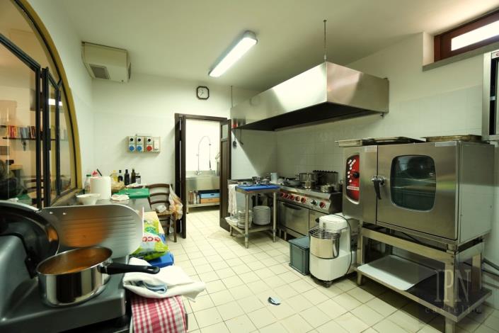 Image No.32-16 Bed Country Property for sale