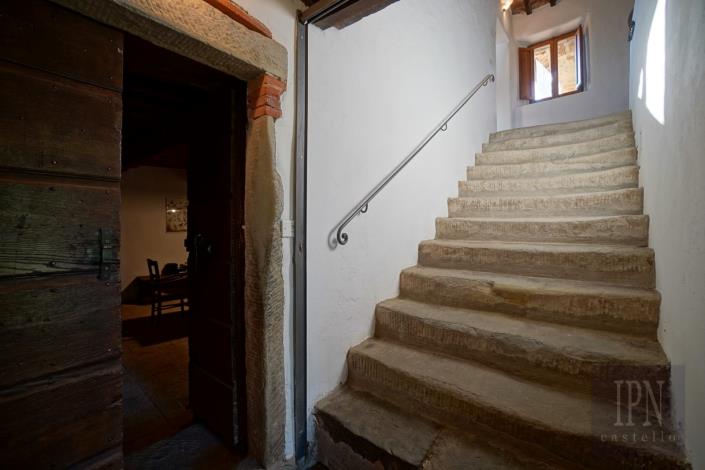 Image No.36-8 Bed Farmhouse for sale