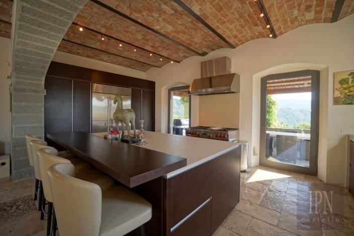 Image No.29-8 Bed Village House for sale