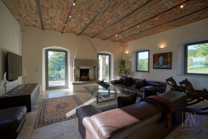 Image No.35-8 Bed Village House for sale