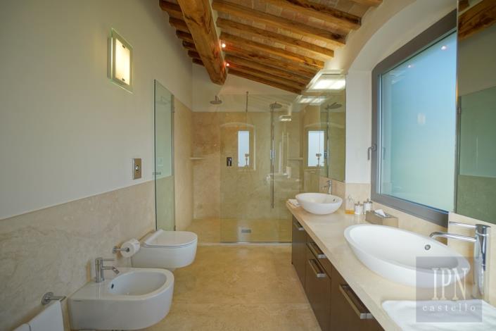 Image No.38-8 Bed Village House for sale