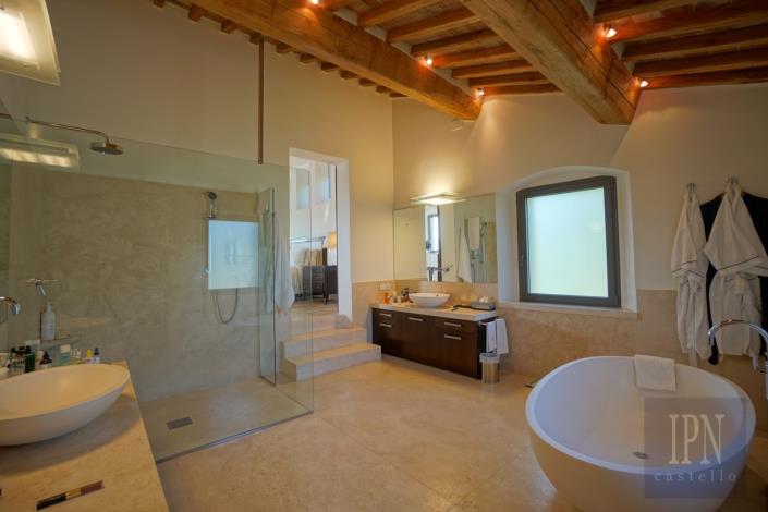 Image No.43-8 Bed Village House for sale