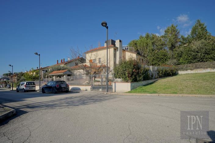 Image No.3-4 Bed Villa for sale