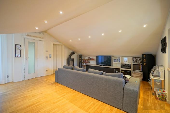 Image No.40-4 Bed Villa for sale