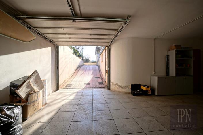 Image No.58-4 Bed Villa for sale