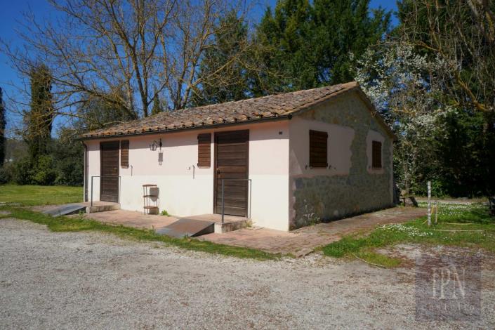 Image No.29-19 Bed Hotel for sale