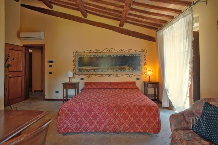 Image No.42-19 Bed Hotel for sale