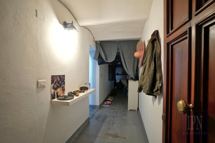 Image No.7-2 Bed Townhouse for sale