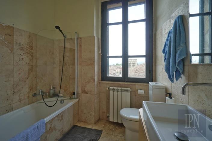 Image No.14-2 Bed Townhouse for sale