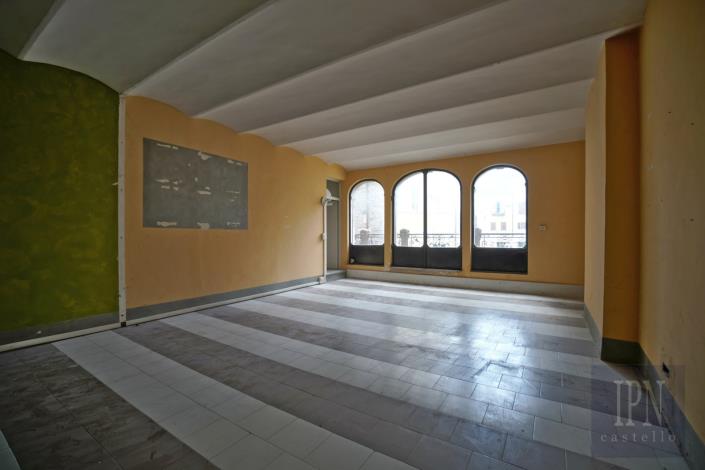 Image No.24-2 Bed Townhouse for sale