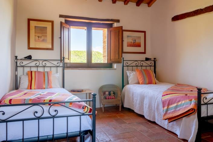 Image No.38-Ferme de 8 chambres à vendre à Perugia