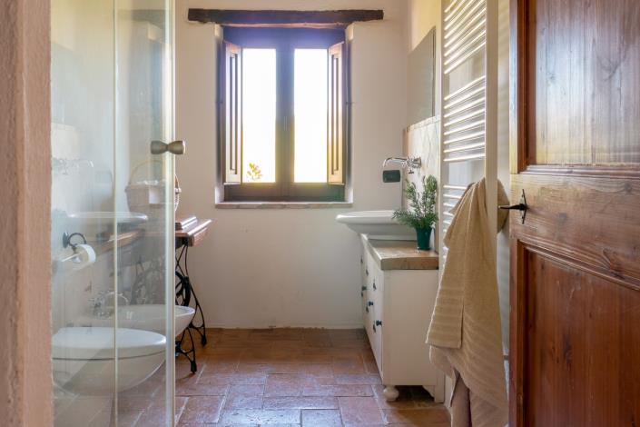 Image No.43-Ferme de 8 chambres à vendre à Perugia