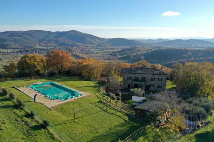 Image No.2-Ferme de 4 chambres à vendre à Perugia