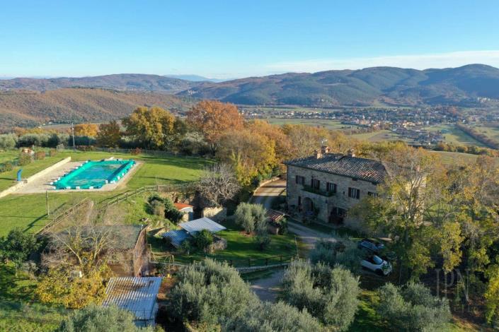 Image No.3-Ferme de 4 chambres à vendre à Perugia