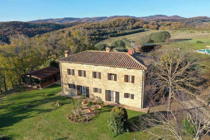 Image No.7-Ferme de 4 chambres à vendre à Perugia
