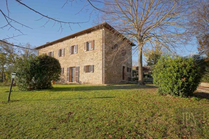 Image No.9-Ferme de 4 chambres à vendre à Perugia