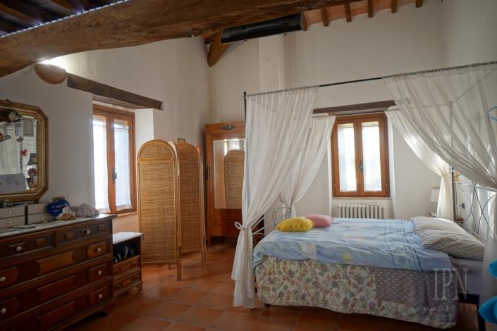 Image No.30-Ferme de 4 chambres à vendre à Perugia