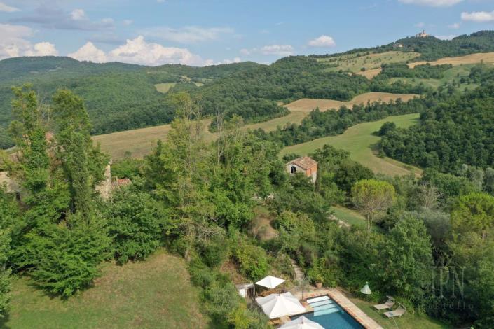 Image No.22-Ferme de 6 chambres à vendre à Monte Santa Maria Tiberina