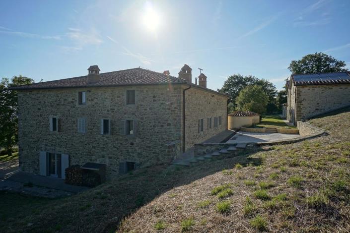 Image No.17-8 Bed Villa for sale