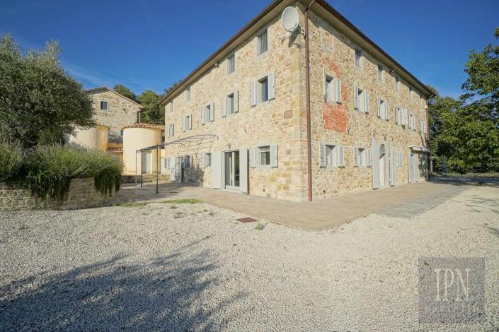 Image No.18-8 Bed Villa for sale