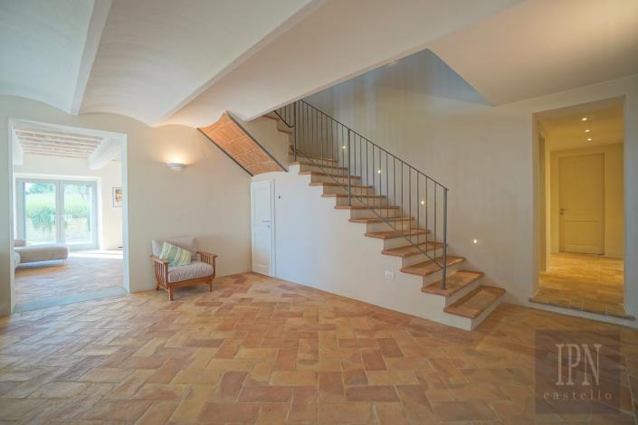 Image No.24-8 Bed Villa for sale