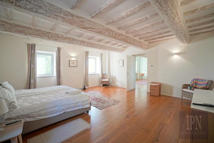 Image No.34-8 Bed Villa for sale