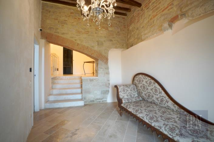 Image No.8-3 Bed Townhouse for sale