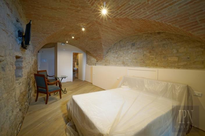 Image No.20-3 Bed Townhouse for sale