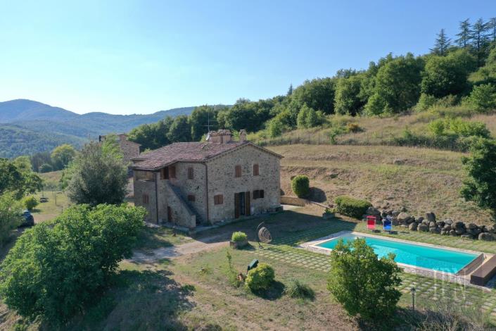 Image No.7-6 Bed Farmhouse for sale