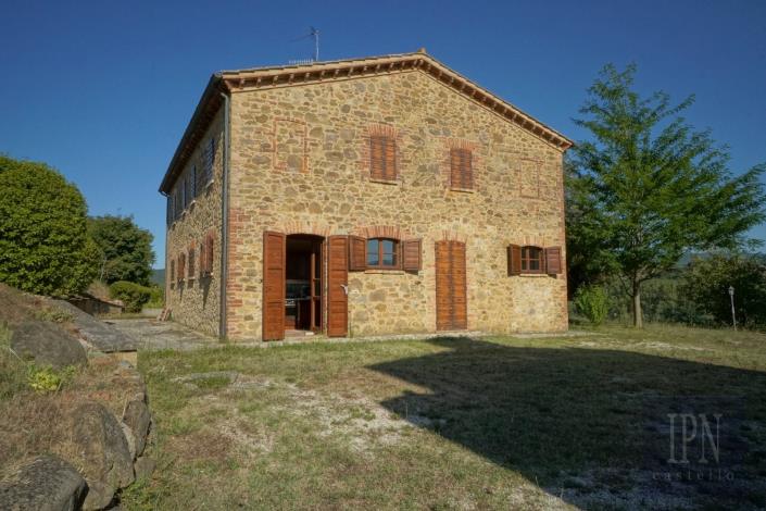 Image No.13-6 Bed Farmhouse for sale